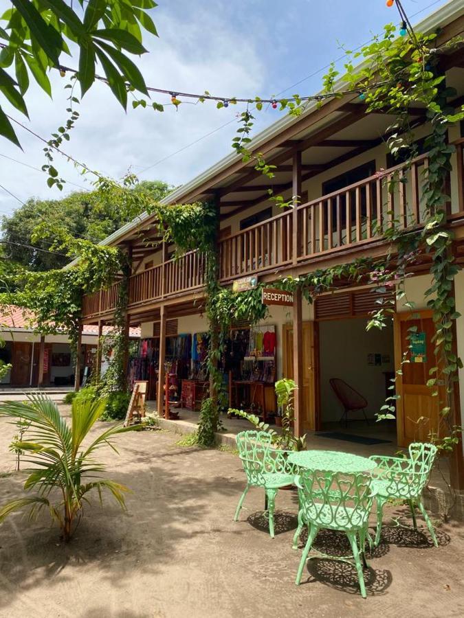 El Hostel Del Patio Tortuguero Exterior foto